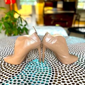 Nine West genuine leather sexy  high heel booties, size 9, but fits like 8.5